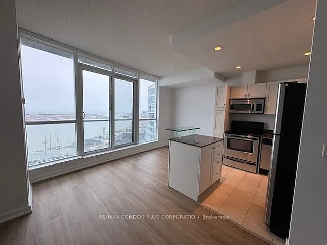 208 Queens Quay W #2908 — Photo 8