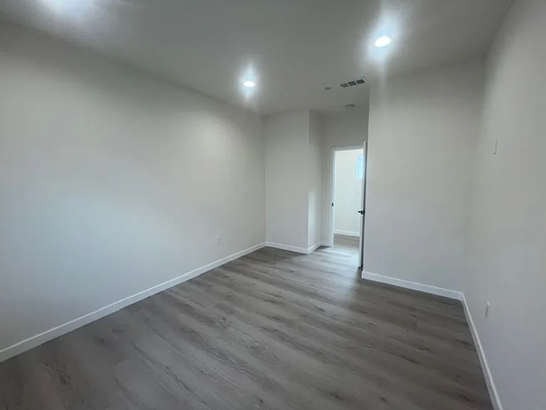 7317 -7321 Garden Grove Avenue — Photo 118