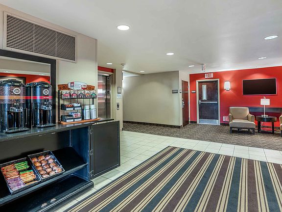 Lobby and Guest Check-in