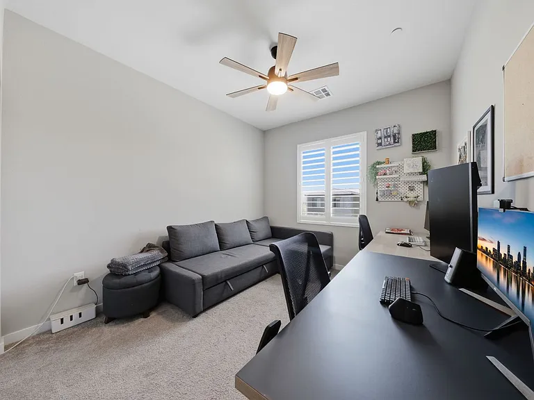 11824 Pelican Butte Ave — Photo 26