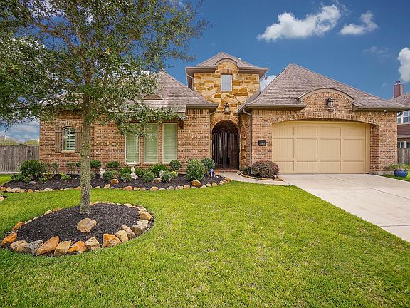 3rd image of 25623 Fleming Lodge Ln