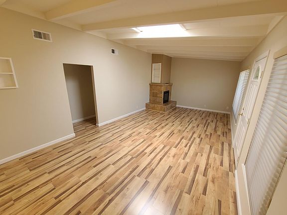 2nd image of 1548 Royal Ave