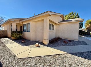 520 Medina Meadows Dr NE, Rio Rancho, NM 87144