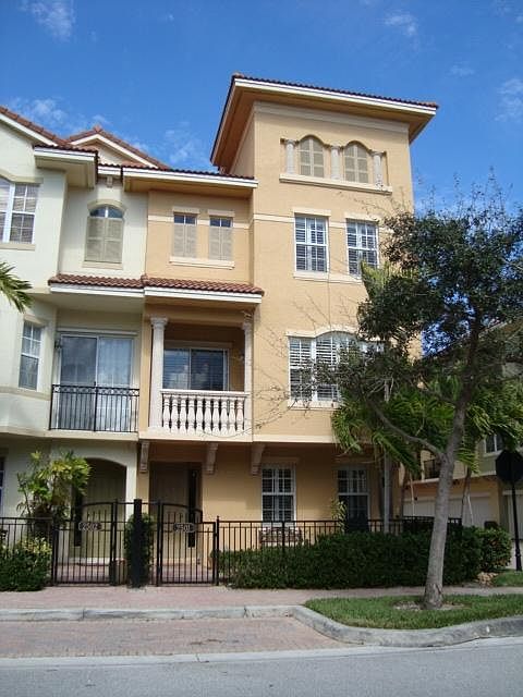 1st image of 2501 San Pietro Cir