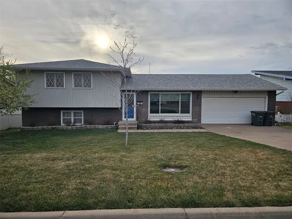 2119 Thompson Ave, Dodge City, KS 67801