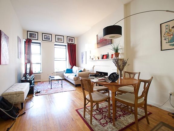 3rd image of 116 W 75th St APT 3A