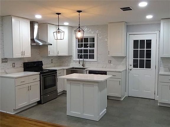 4th image of 1229 Murl St