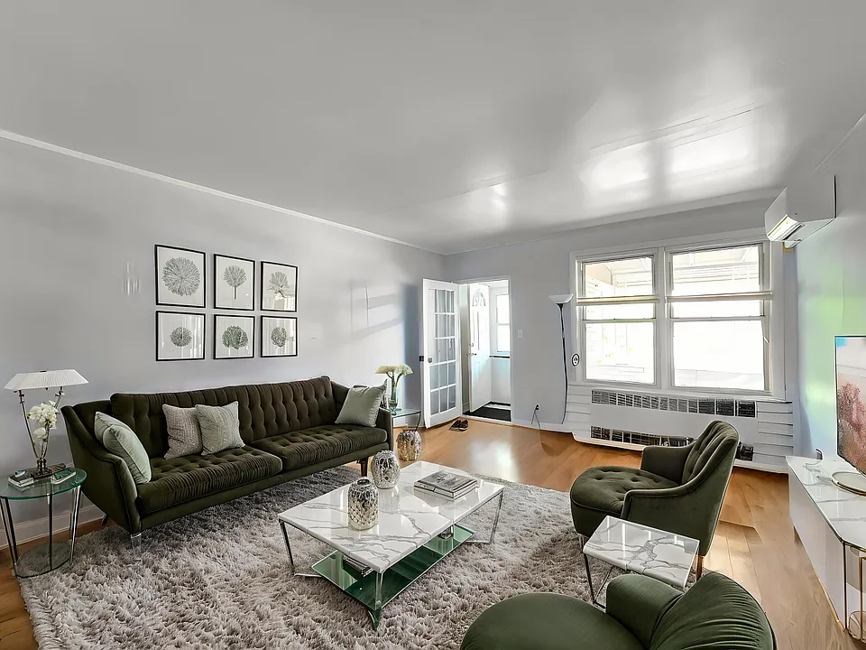 8628 Bay 16 St #2
