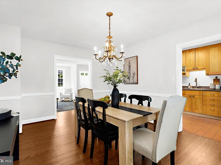 218 Blenheim Rd — Photo 8