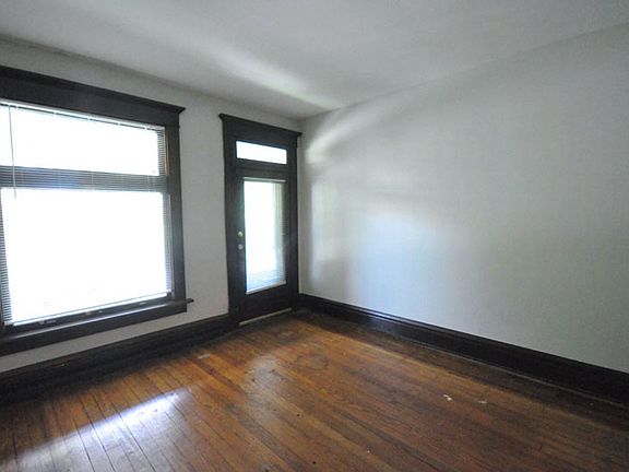 5th image of 1228-1230 Indianola Ave