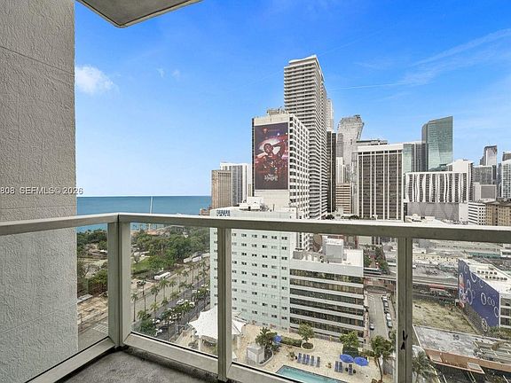 3rd image of 244 Biscayne Blvd APT 2005