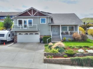 2606 E 10th St, The Dalles, OR 97058