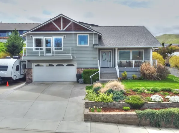 2606 E 10th St, The Dalles, OR 97058