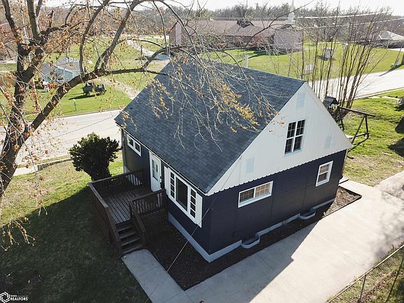 4th image of 1305 Brentwood Dr