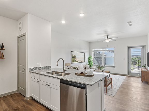 5th image of 6625 E Parmer Ln #6207