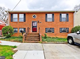 811 57th Pl, Capitol Heights, MD