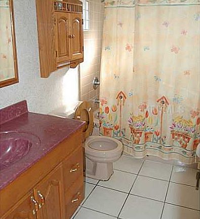 3rd image of 3250 Pineridge Cir