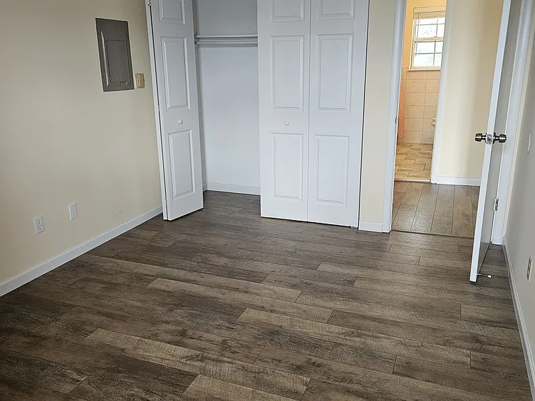 464 London Ct #464 — Photo 17