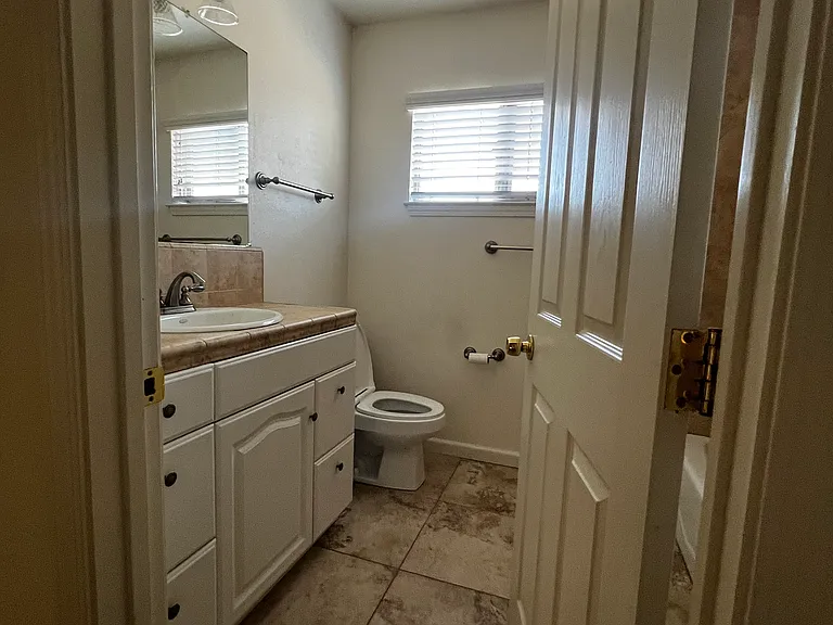 3202 Rockview Pl — Photo 12