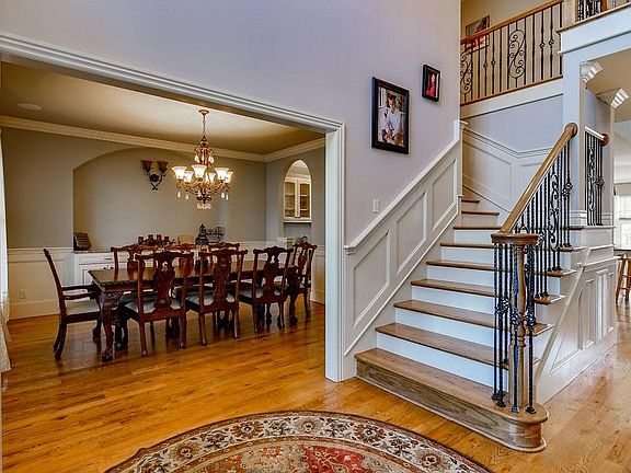5th image of 2624 Staci Ln