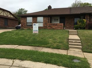 1125 Oaklawn Ct, Bedford, TX 76022