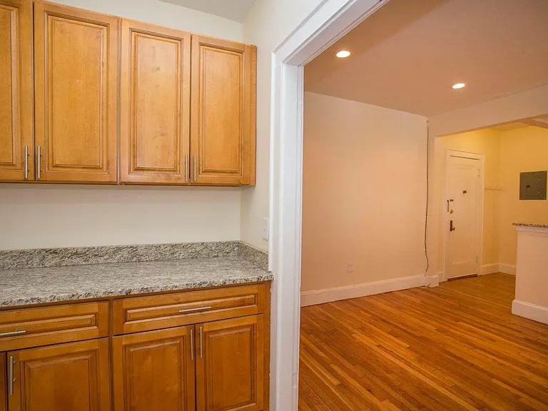 136 & 138 Highland Avenue — Photo 18