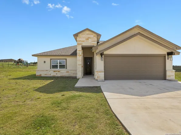 510 Lazy Oak, La Vernia, TX 78121