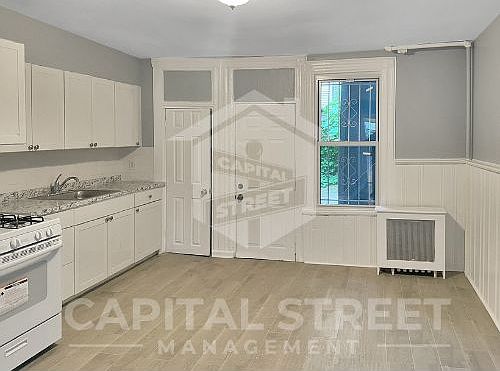 1st image of 72 1/2 Summer Ave #1
