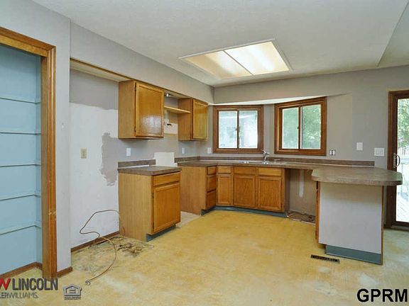 5th image of 3033 Browning St