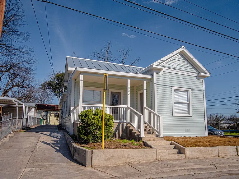 N Cherry St — Photo 35