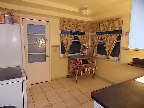 3rd image of 6437 Greenfield Dr