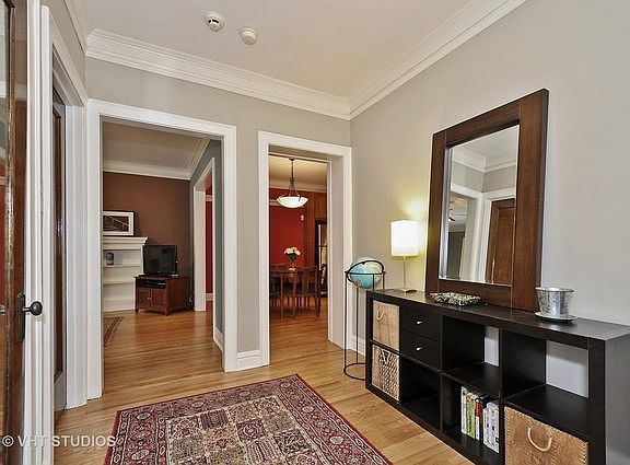 3rd image of 5254 N Paulina St APT 1
