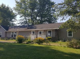 7551 Long Lake Rd, Reading, MI 49274