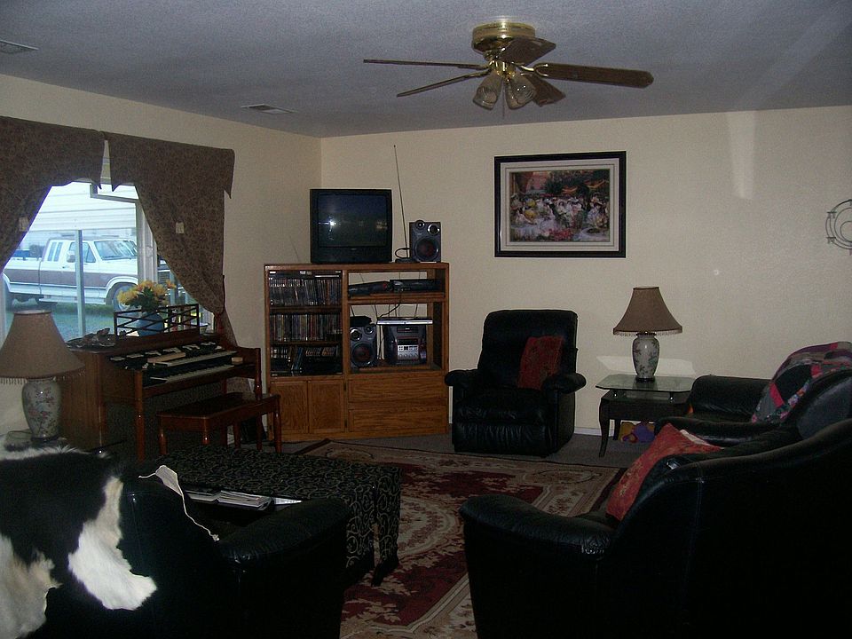 2nd image of 13979 Beskeen Rd