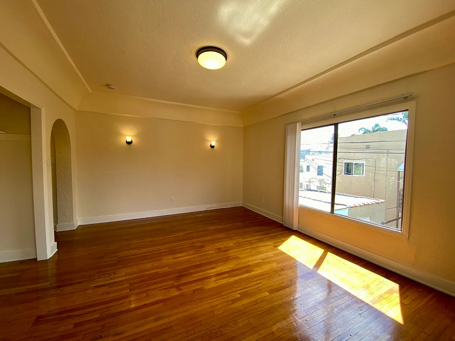 1 bed, 725 sqft, $2,195 — Photo 2