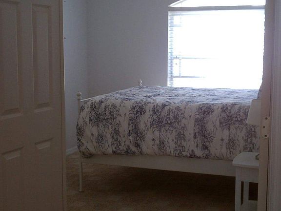 2nd image of 9510 Sunnyoak Dr