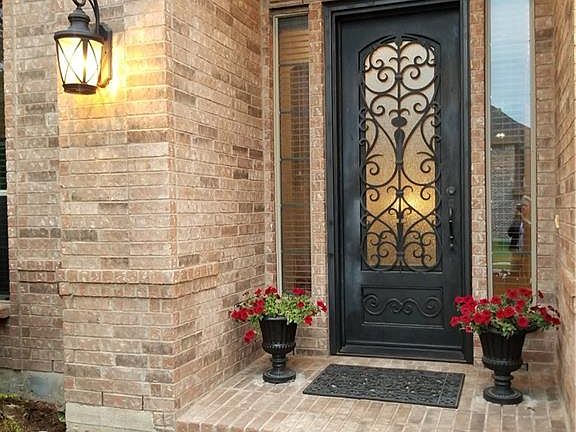 2nd image of 505 Teagarden Ct