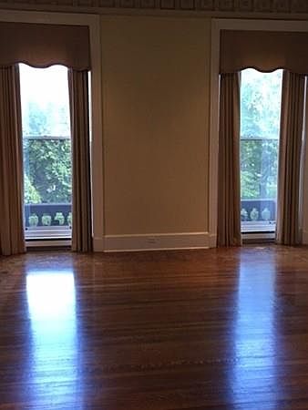 2nd image of 17 Arlington St Ste 3