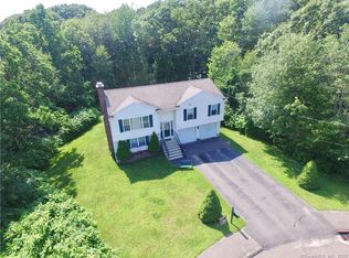 81 Hidden Pond Rd, Waterbury, CT 06704