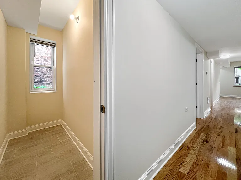 3245 N Lawndale Ave #G — Photo 18