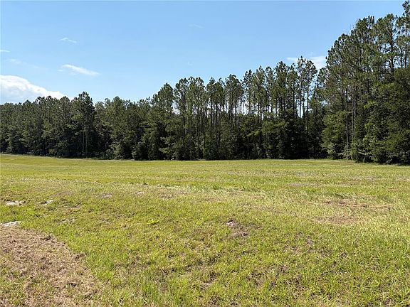 3rd image of SW Windsor Dr Lot 17