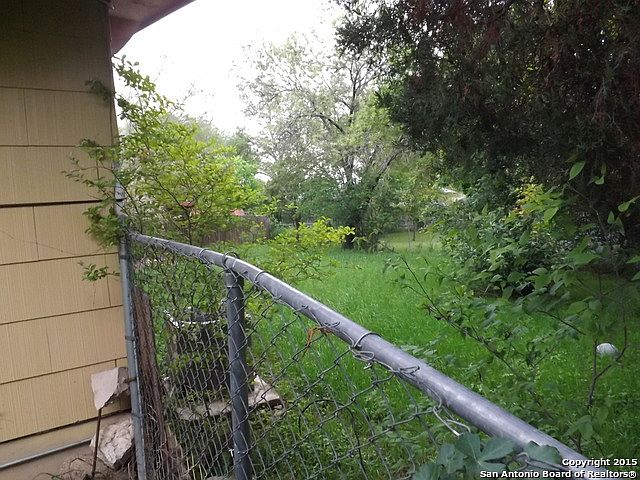 2nd image of 2114 Cross Key Dr