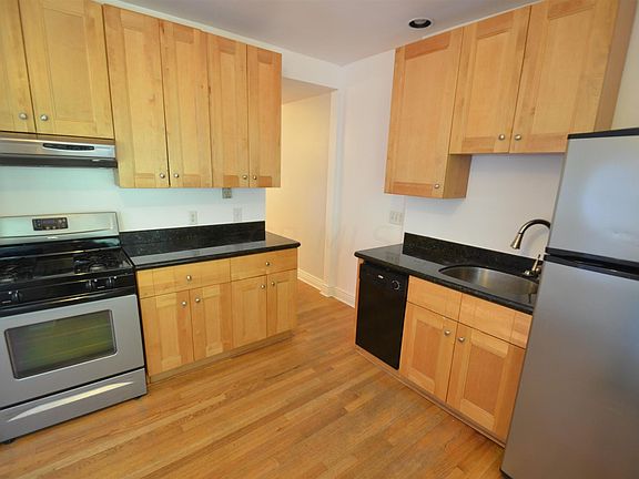 4th image of 848 Dennison Ave