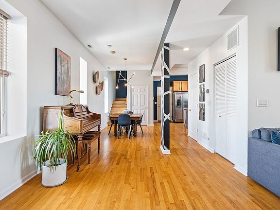 5th image of 2904 N Avers Ave Unit 3R