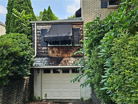 3rd image of 1329 Stanley Dr
