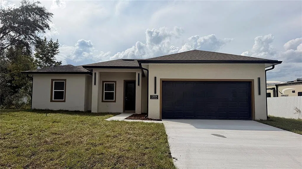 4 bed, 2.0 bath, 1820 sqft, $2,100 — Photo 1