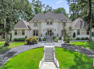 7343 Deep Valley Dr, Germantown, TN 38138