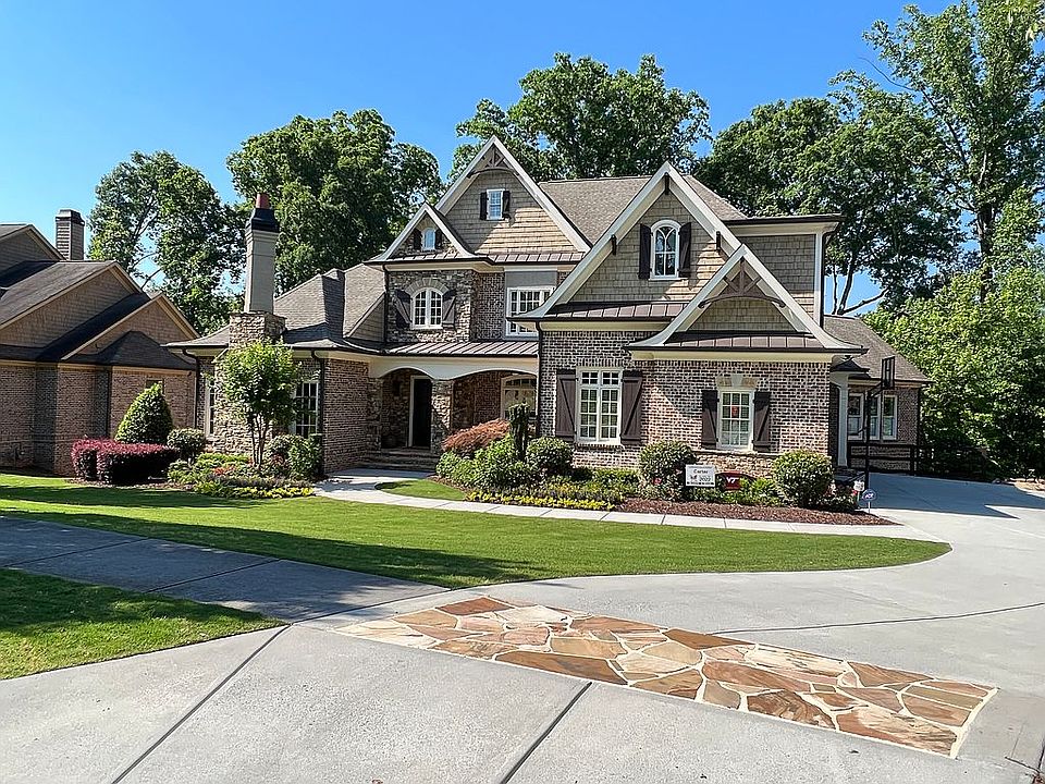 2nd image of 3097 Oglethorpe Way