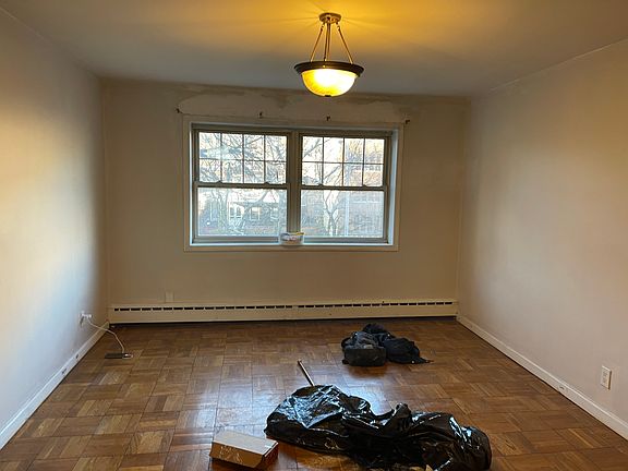 2nd image of 36 Duncan Ave #32E