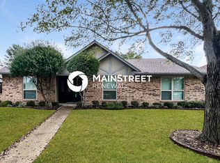 608 Robinlynn St, Mesquite, TX 75149